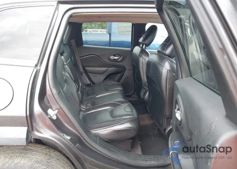 2016 Jeep Cherokee Trailhawk z USA, uszkodzony, nr VIN 1C4PJMBS3GW201884